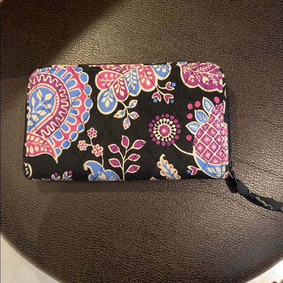 Vera Bradley Handbags - Vera Bradley zip around wallet